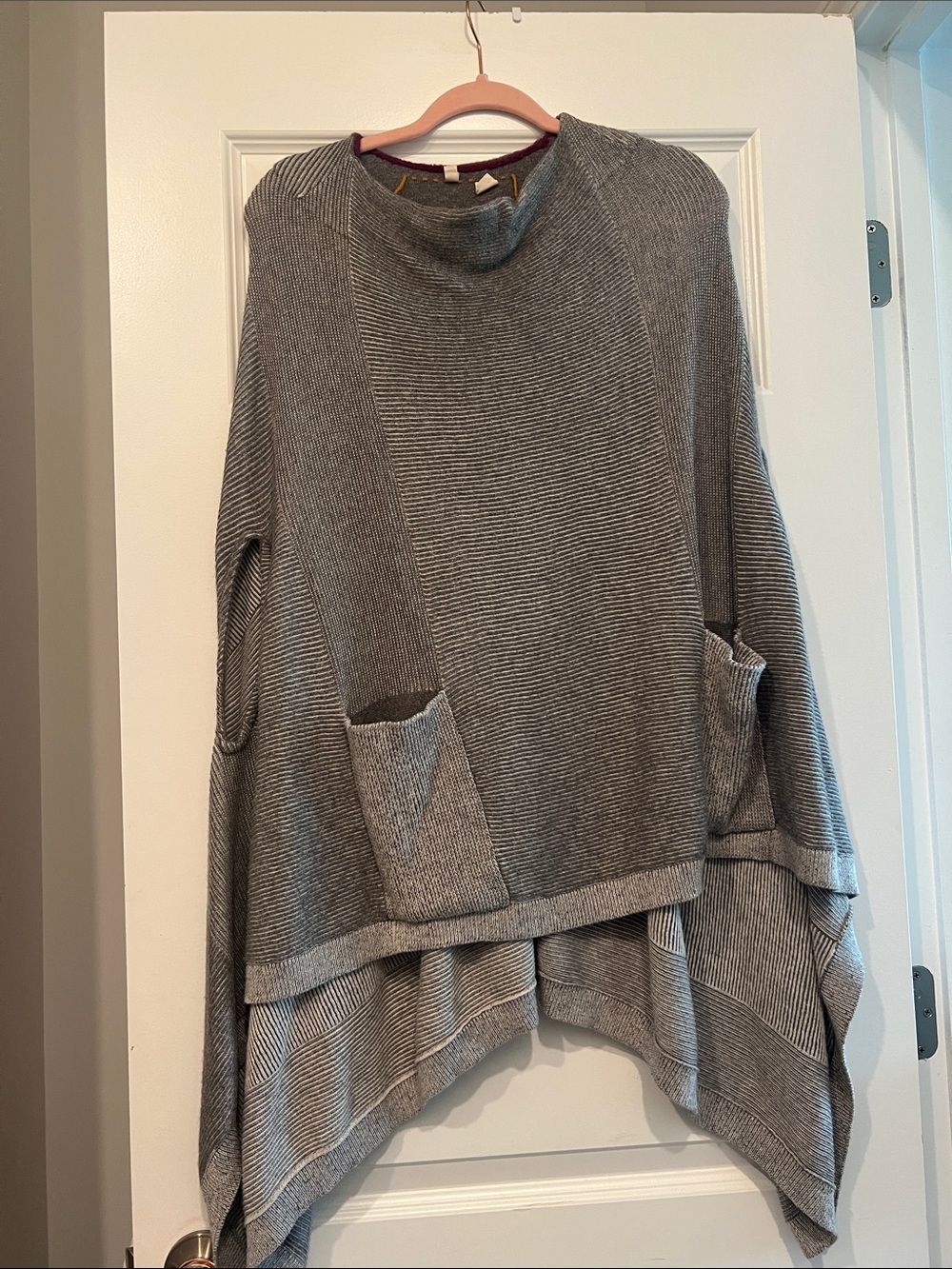 Moth by Anthropologie Gray Ribbed Knit Poncho with Front Pockets